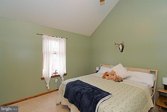 Building Photo - 601 W Market St