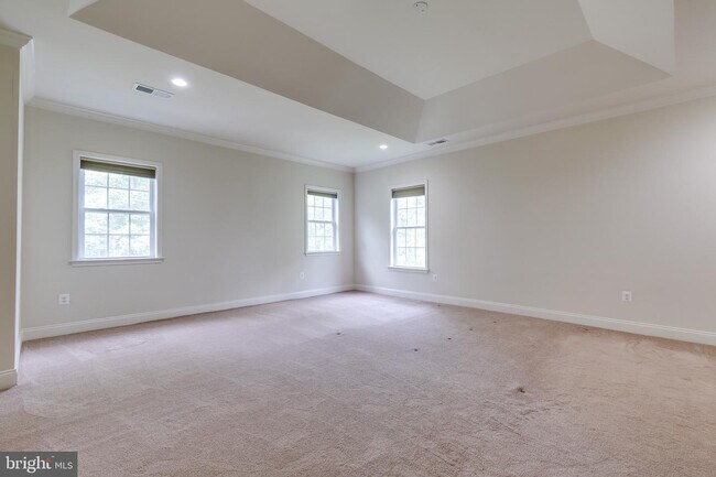 Building Photo - 42948 Courtland Chase Square