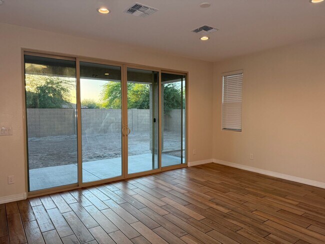 Building Photo - 1673 N St Francis Pl