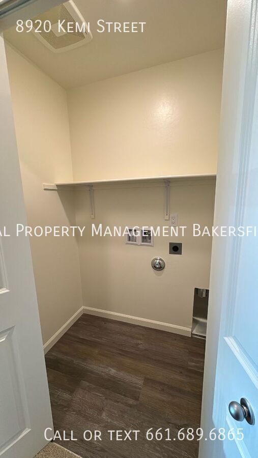 Building Photo - 8920 Kemi St