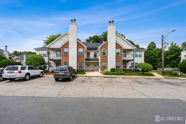 Building Photo - 230 Vasser Dr