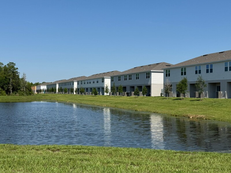 Building Photo - 3133 Skyline Lp