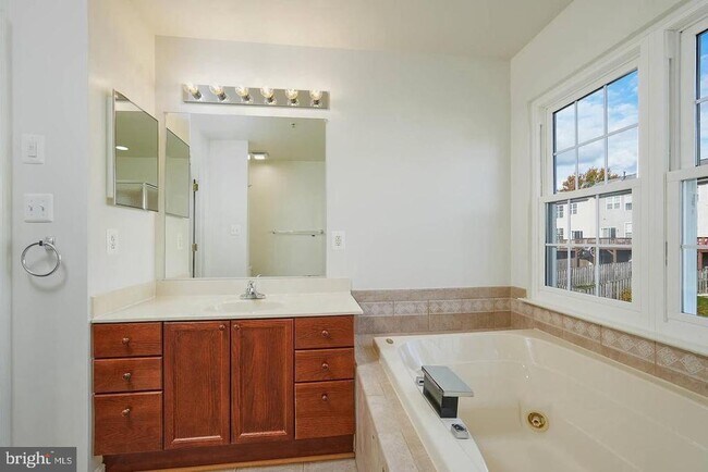 Building Photo - 3506 Connor Pl