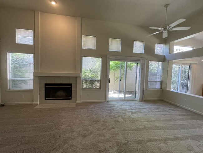 Building Photo - Spacious and Airy Rocklin Home! New Flooring!