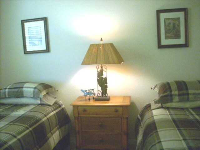 Building Photo - NEW PRICE! Venice Island 3BR/2BA 3rd Floor End Unit Condo