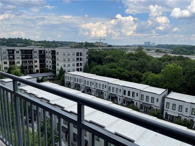 Building Photo - 711 Cosmopolitan Dr NE