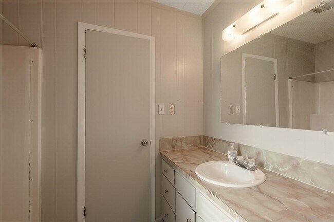 Building Photo - 2155 US-287
