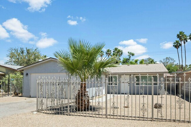 Building Photo - 51410 Avenida Villa