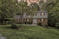 Building Photo - 8504 Shadeway Pl