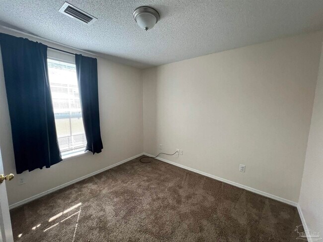 Building Photo - 8921 Camshire Cir