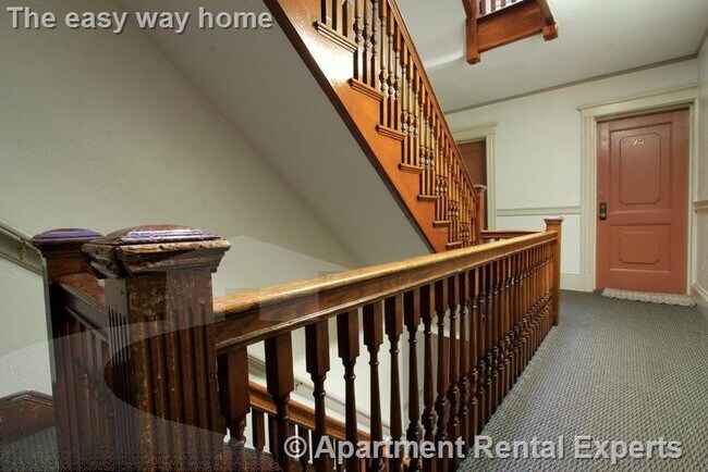 Building Photo - 8 Craigie Cir