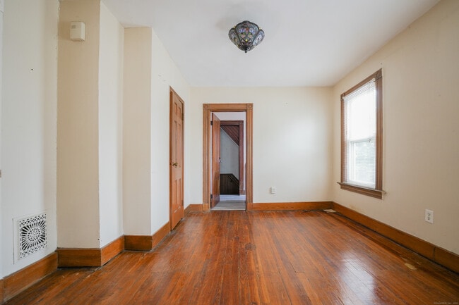Building Photo - 134 Gorham Ave