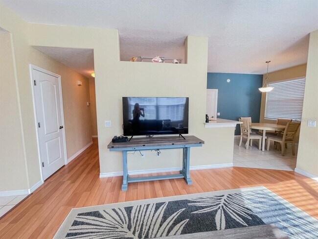 Building Photo - 1802 Auburn Lakes Cir