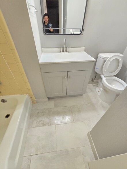 Building Photo - 3221 Westbrook Dr