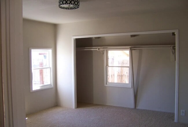 Building Photo - 3805 N 9th Pl