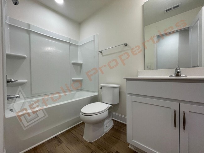 Building Photo - Great news! Application fee will be credited toward your first month’s rent upon lease is execute...