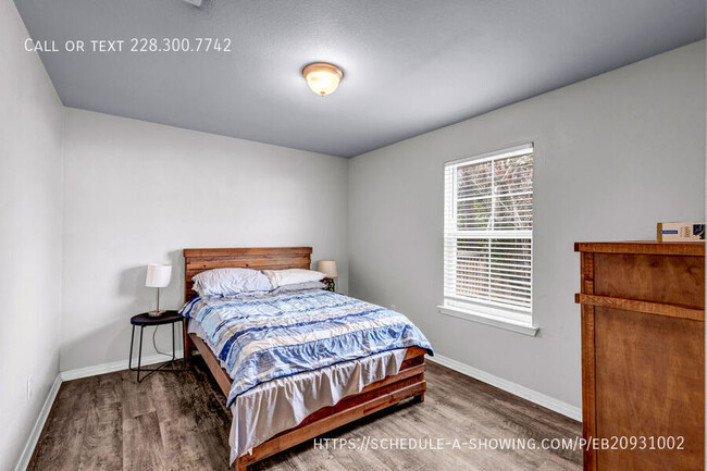 Building Photo - 18231 Mill Cove