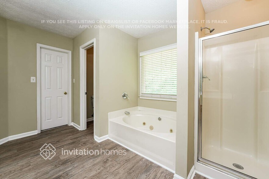 Building Photo - 208 Ivy Creek Dr