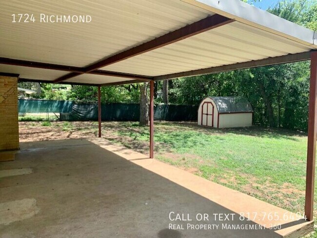 Building Photo - 1724 Richmond-