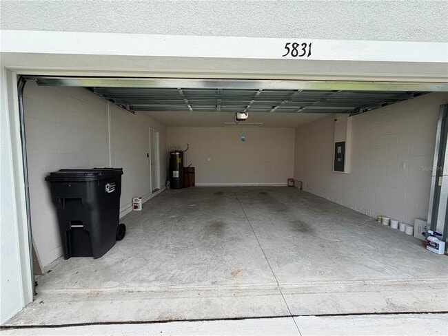 Building Photo - 5831 Silver Moonlight Dr