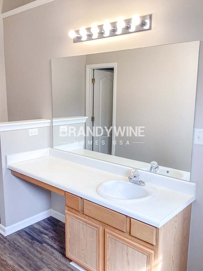 Building Photo - 7132 Bowie Dr