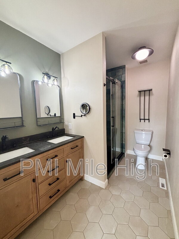 Building Photo - 4498 W 111th Ave