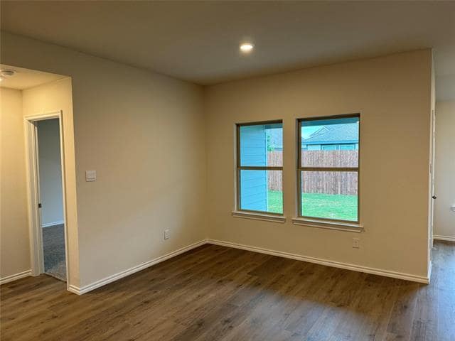 Building Photo - 2335 Gardenia Ln