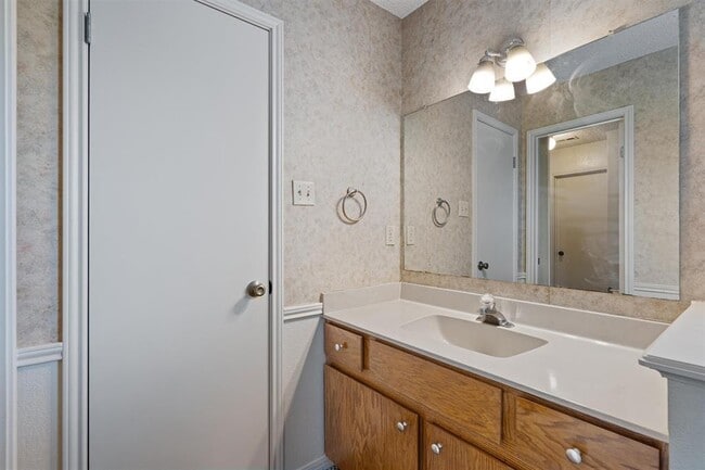 Building Photo - 315 Rawhide Loop