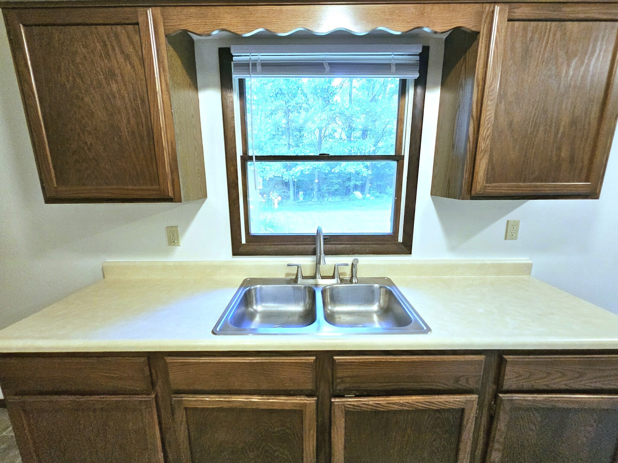 Kitchen - 292 Pine Ridge Rd