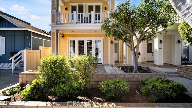 Building Photo - 431 Iris Ave