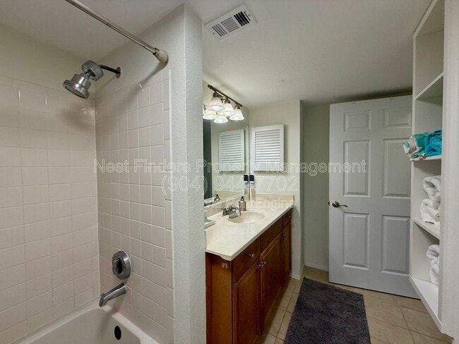 Building Photo - 19 Arbor Club Dr