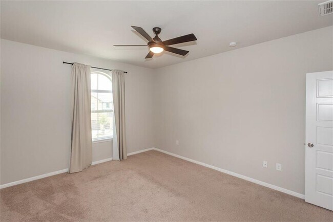 Building Photo - 1001 Zodiac Ln