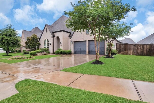 Building Photo - 23619 Greenwood Springs Pl