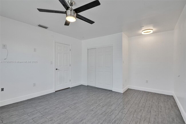 Building Photo - 9240 SW 54th St