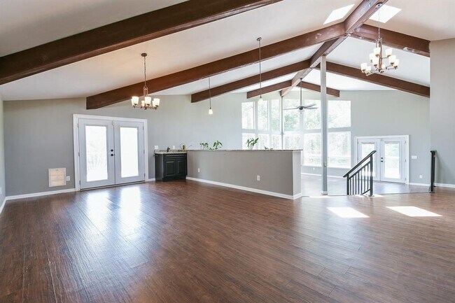 Building Photo - 9502 FM 1462 Rd