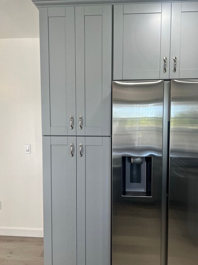 Building Photo - Spacious 2-Story House in Whittier