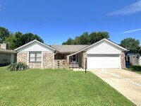 Building Photo - 3 BED 2 BATH-Longview Acres 2nd