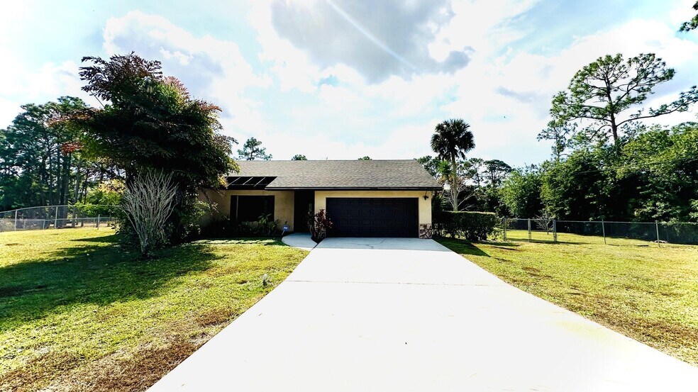 Building Photo - 11952 60th St N