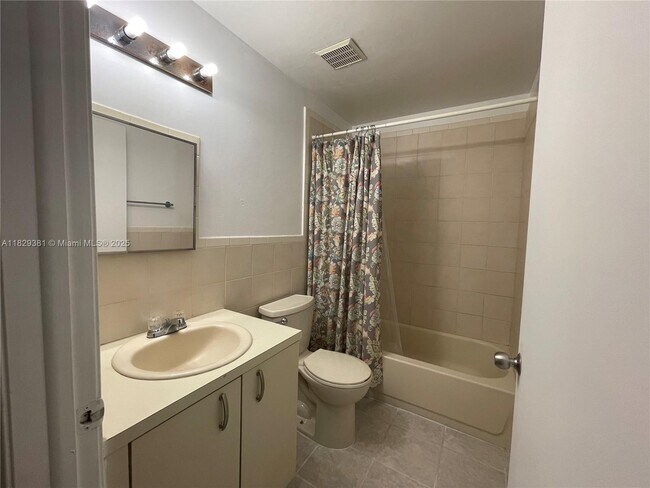 Building Photo - 14970 SW 82nd Ln