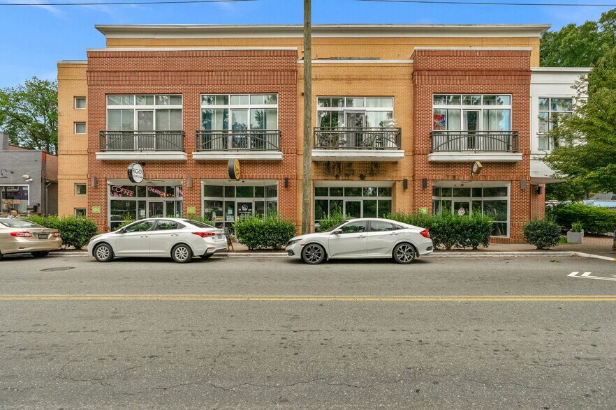 Building Photo - 525 E 34th St