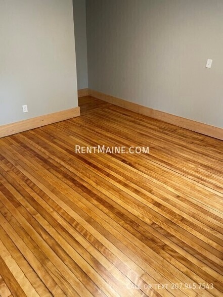 Building Photo - 118 Grove St