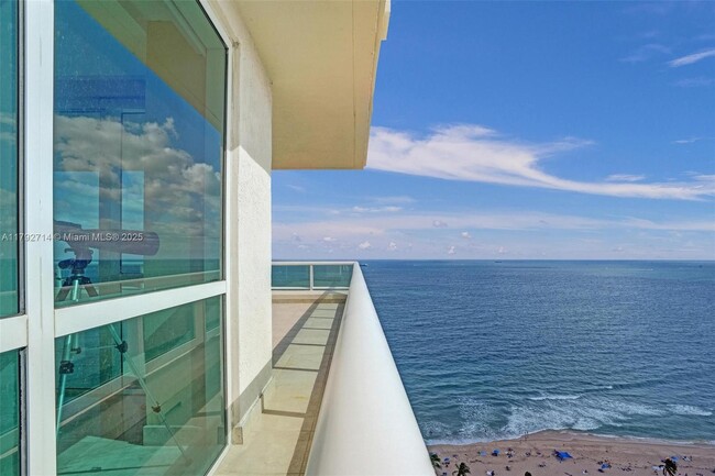 Building Photo - 101 S Fort Lauderdale Beach Blvd