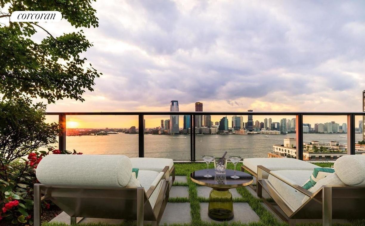 Building Photo - 70 Little W St