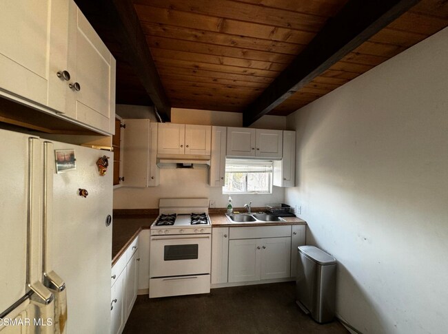 Kitchen Area - 1418 Abbot Kinney Blvd