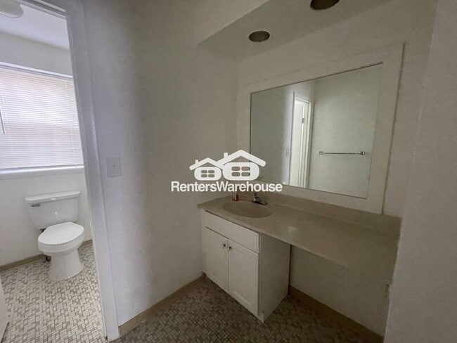 Building Photo - 37 Cardor Court