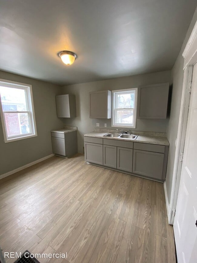 Building Photo - 3 br, 2 bath House - 336 N Adams Street