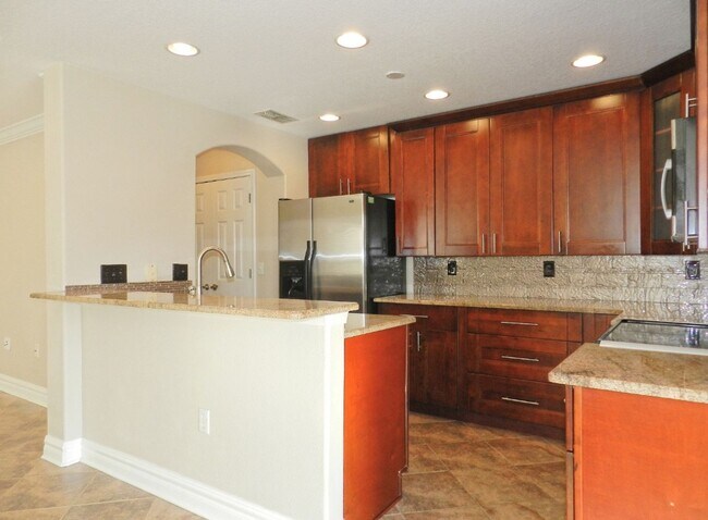 Building Photo - Quality Townhome In Convenient Location!