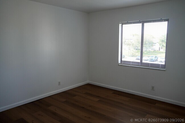 Building Photo - 3720 N Pine Island Rd