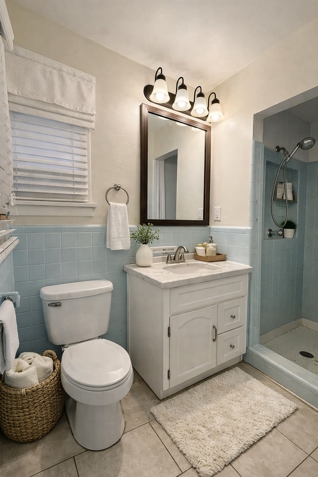 ***VIRTUALLY STAGED*** - 407 Collins Ave