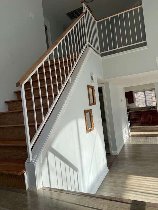 Building Photo - Charming 4BR House in Las Vegas